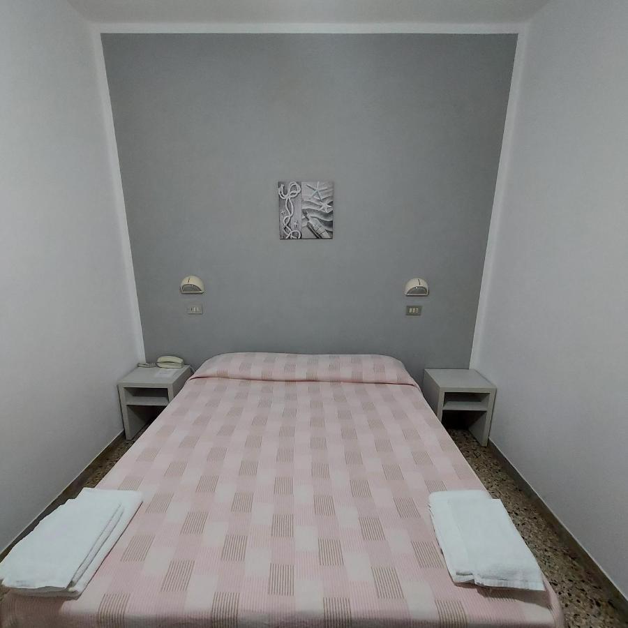 Hotel Villa Alberta B&B Cesenatico Εξωτερικό φωτογραφία