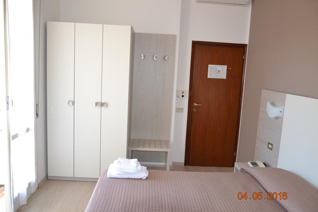 Hotel Villa Alberta B&B Cesenatico Εξωτερικό φωτογραφία